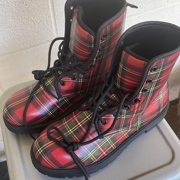 Plaid Boots Women's Men's Rain Boots Vegan Leather Lace-Up Boots, New - Picture 4 of 7